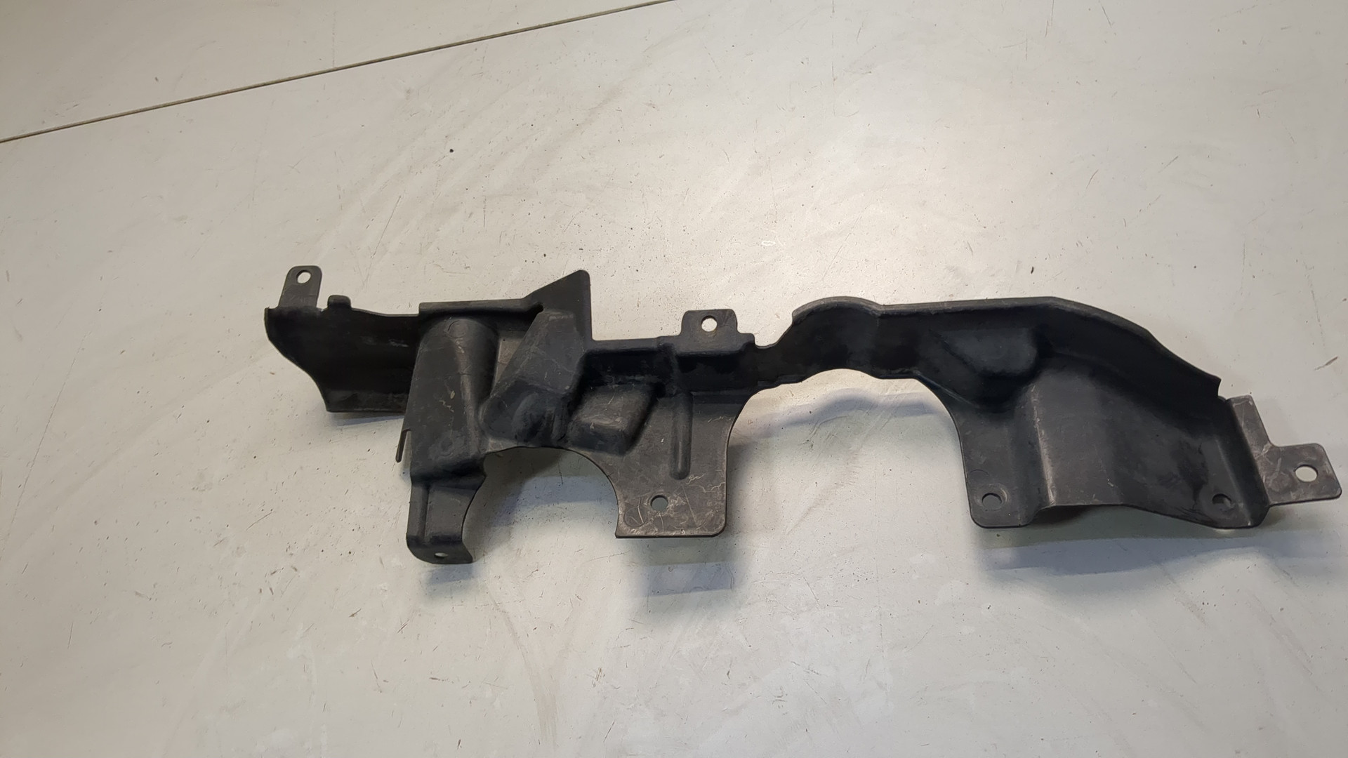 Кожух рулевой колонки