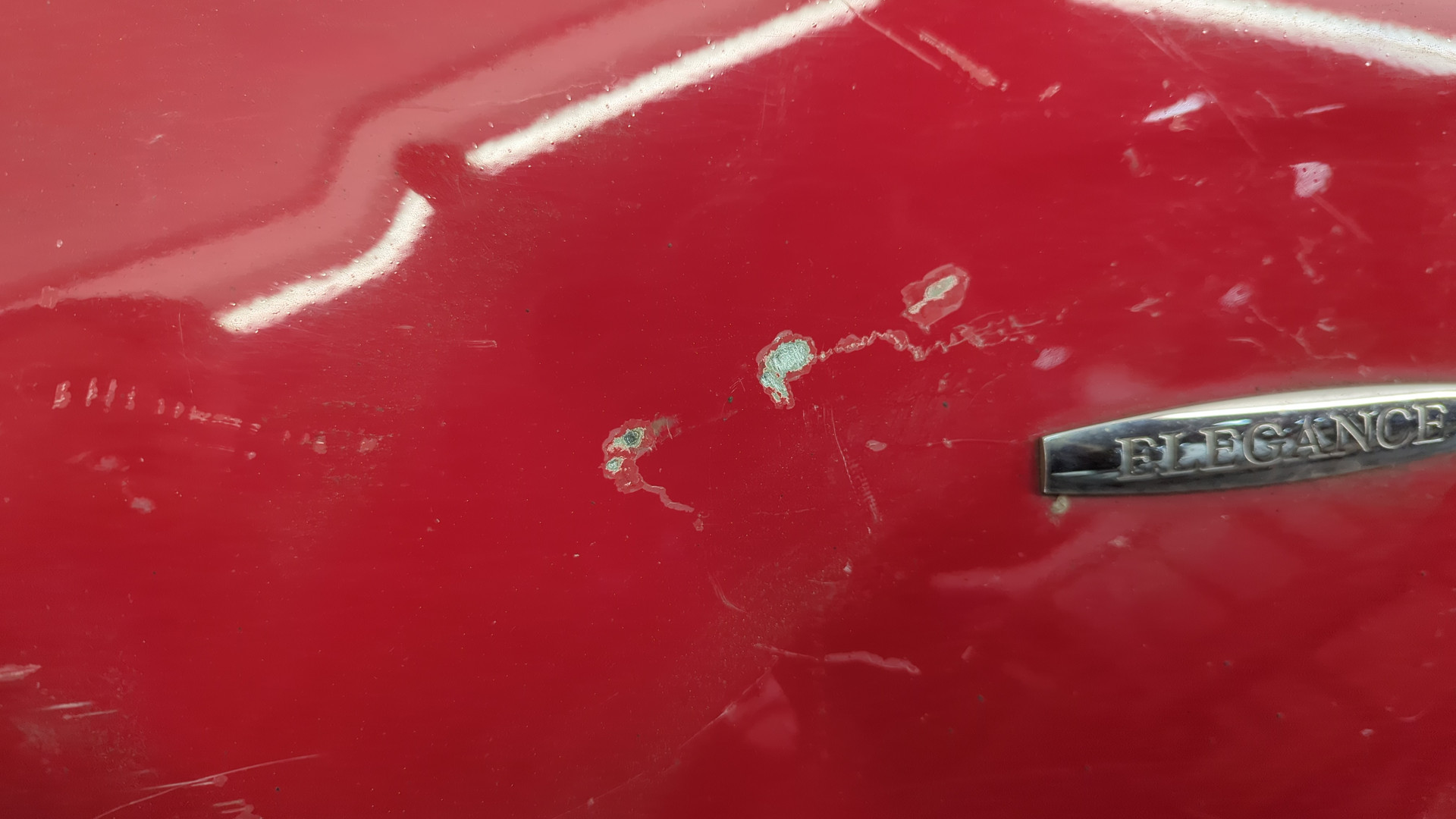 Крыло переднее левое