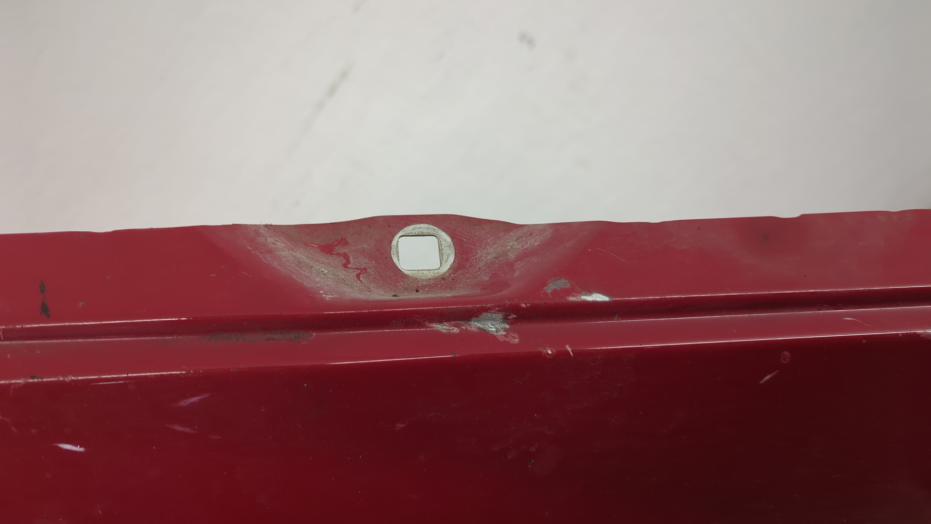 Крыло переднее левое