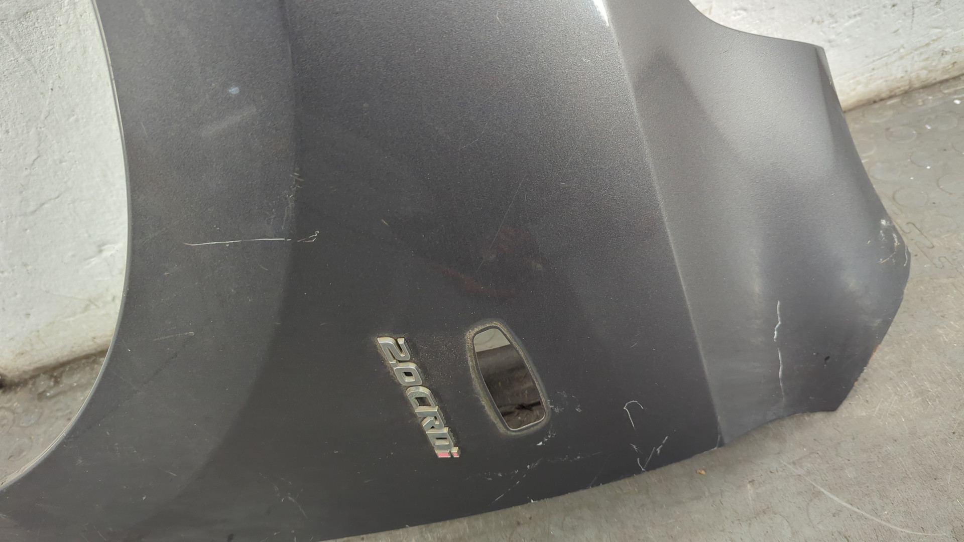 Крыло переднее левое