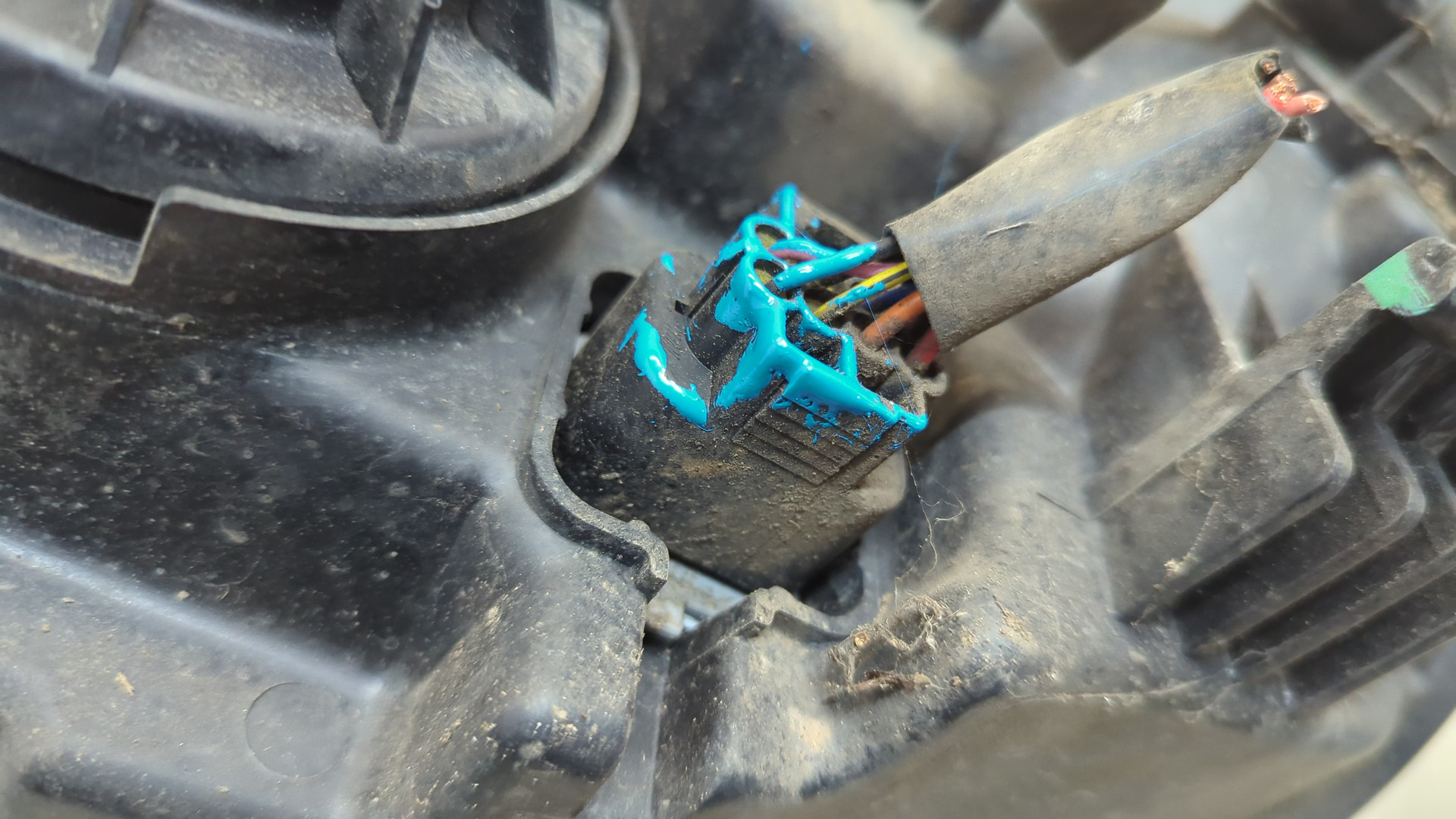 Фара правая