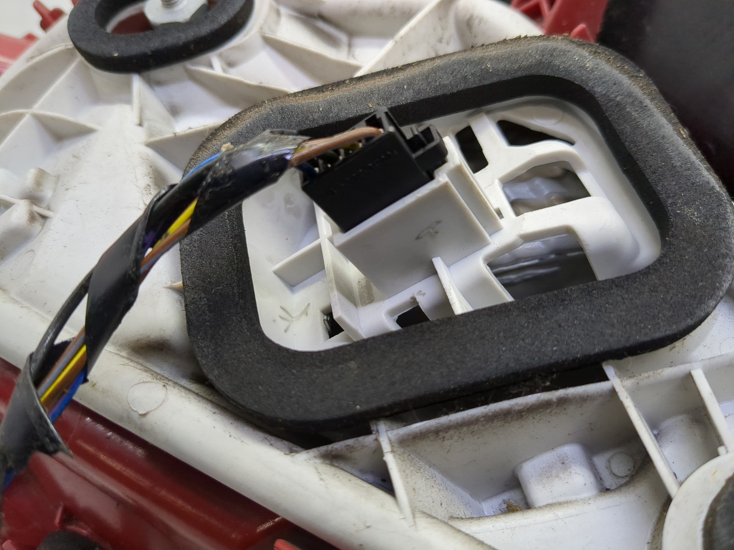 Фонарь задний правый