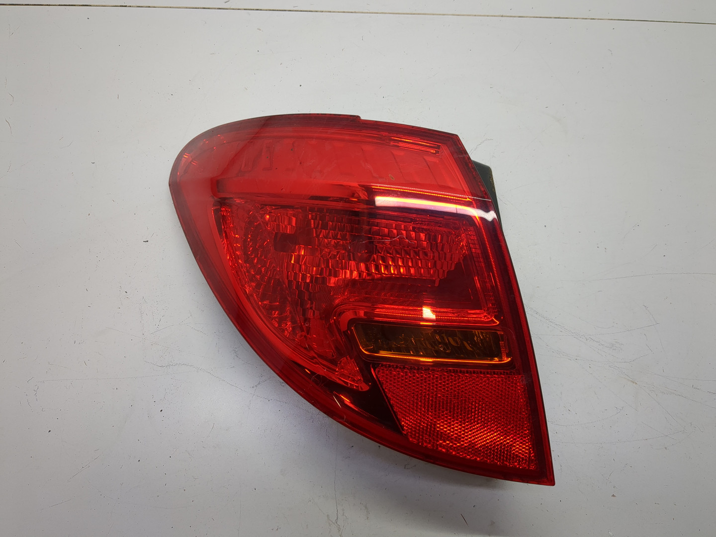 Фонарь задний левый