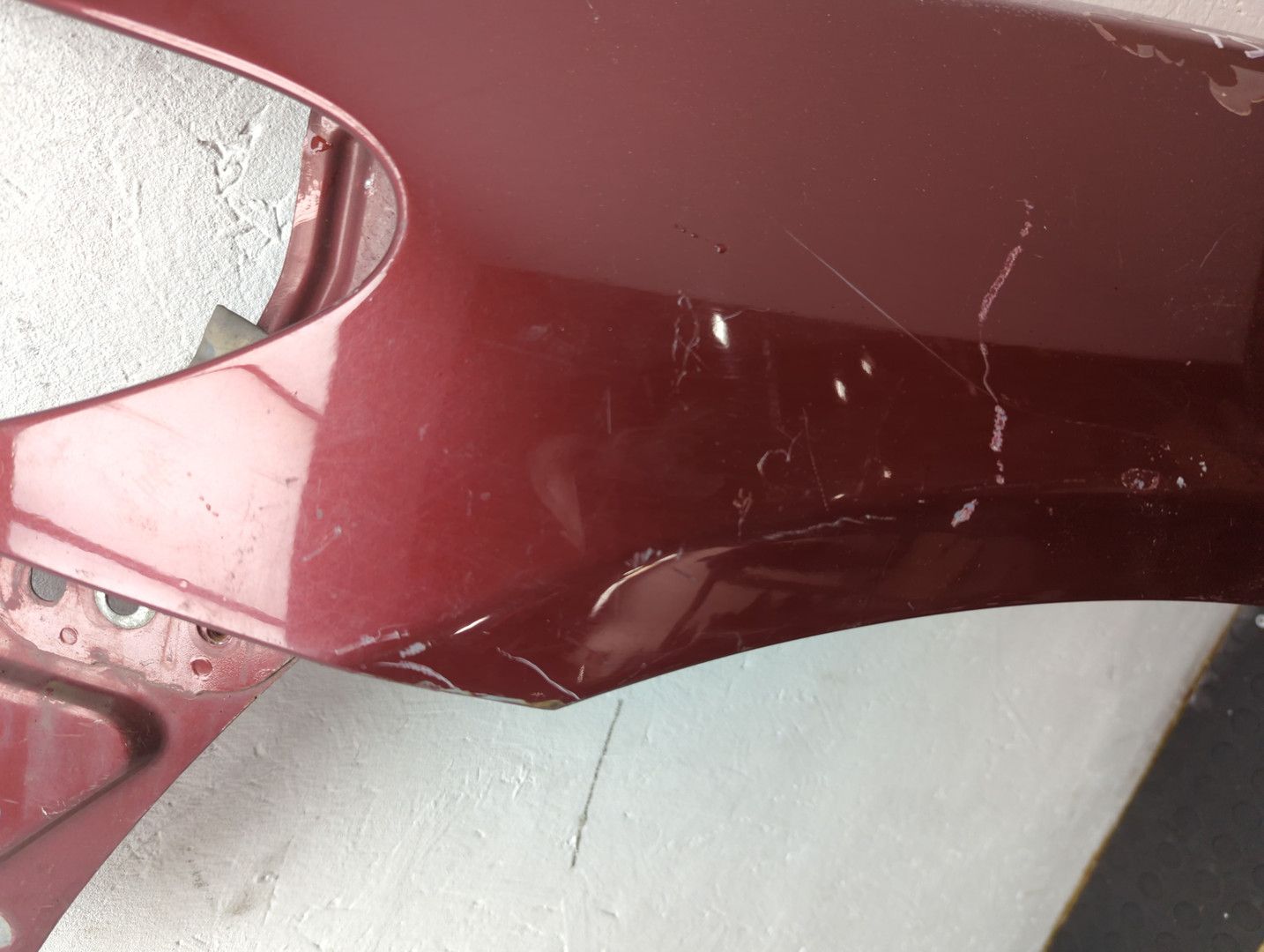 Крыло переднее левое