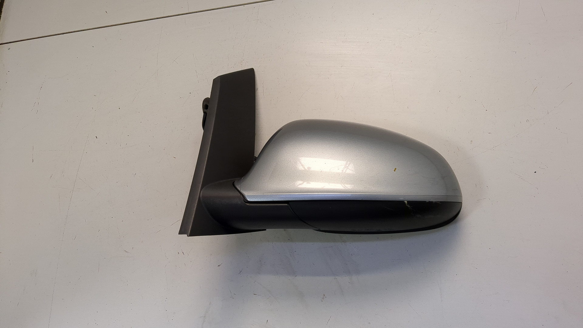 Зеркало левое электрическое