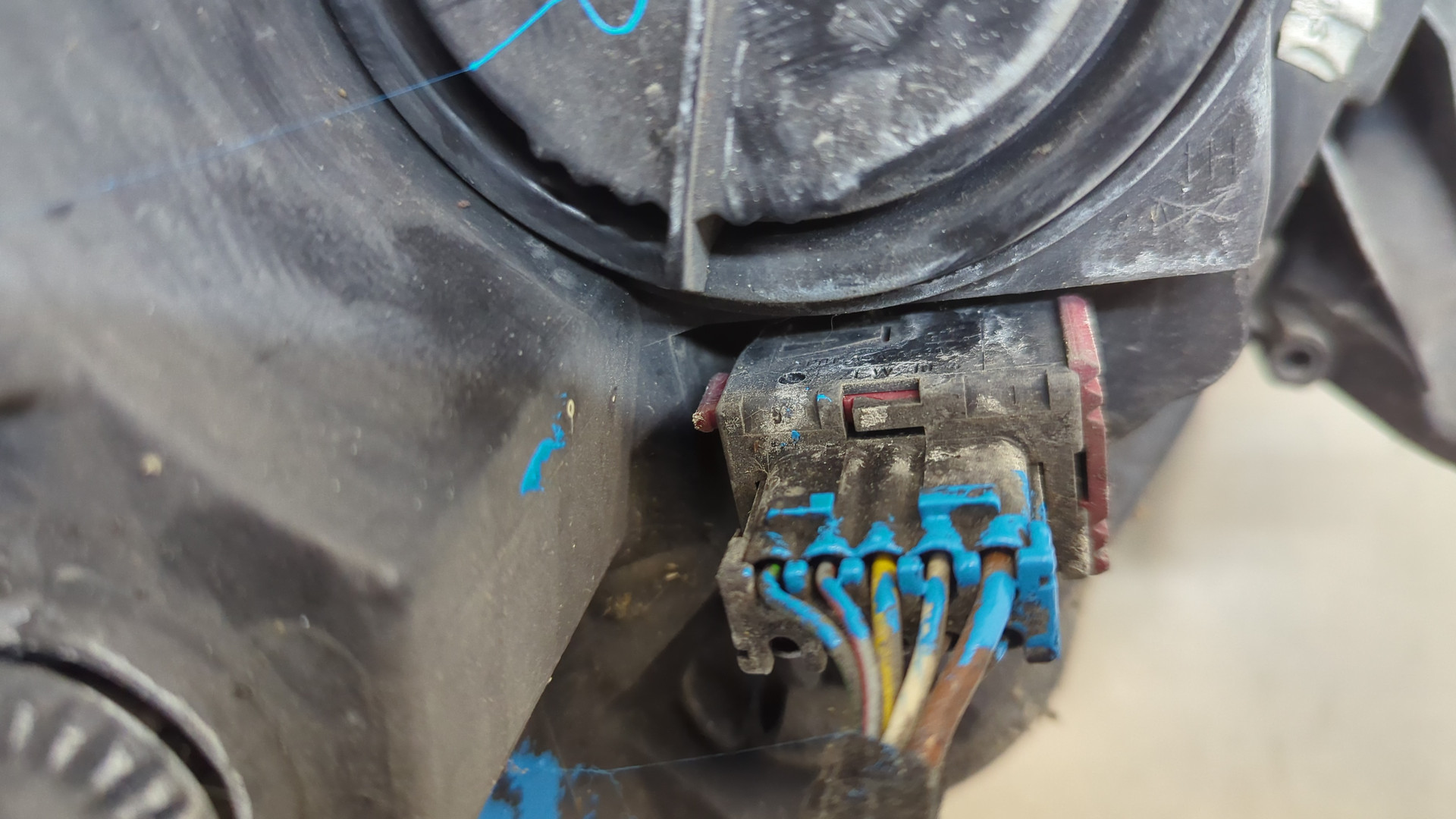 Фара правая