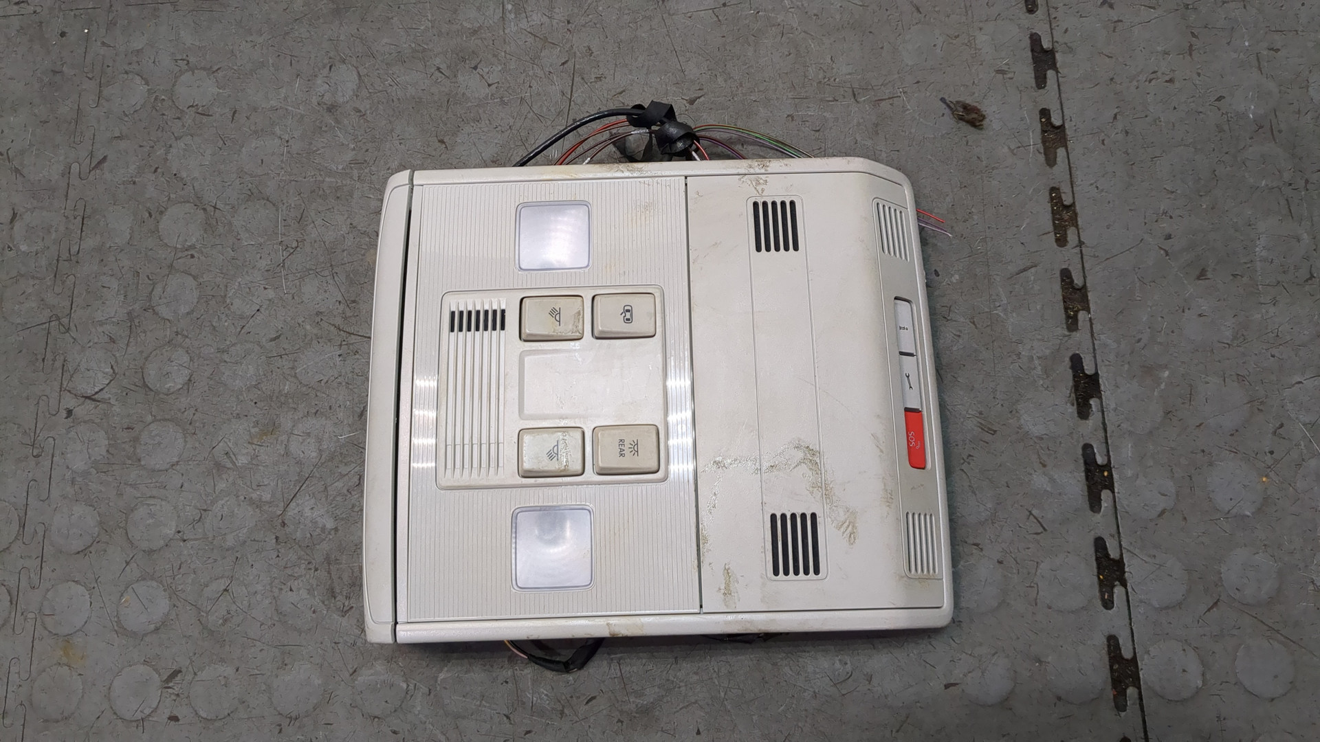 Плафон салонный