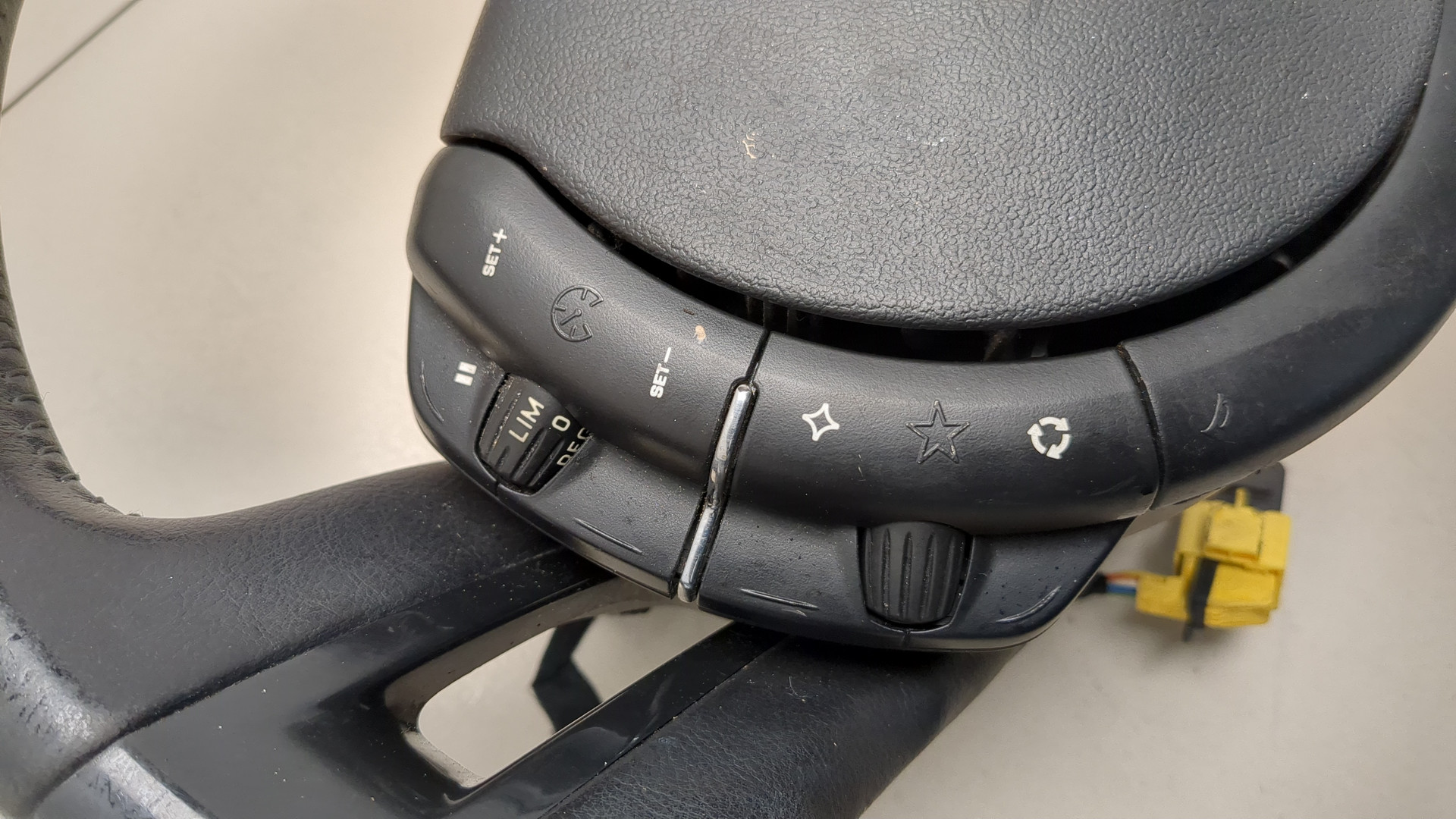 Рулевое колесо (руль)