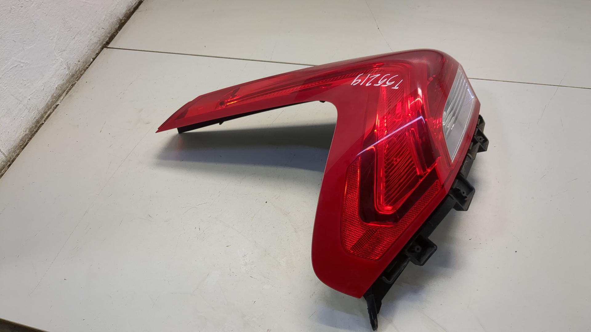 Фонарь задний левый