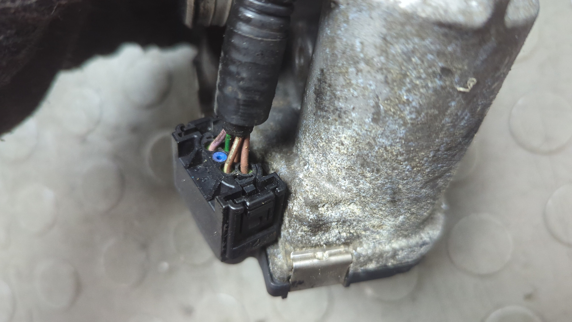 Заслонка дроссельная электрическая