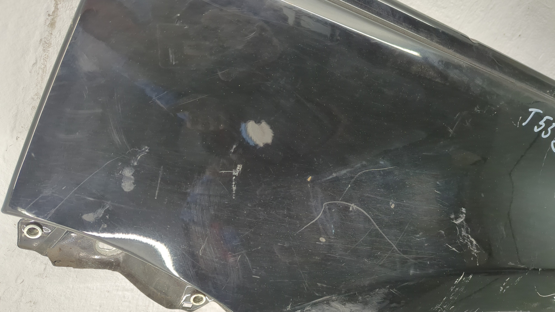 Крыло переднее левое