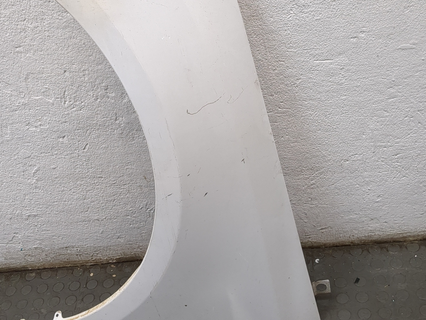 Крыло переднее левое