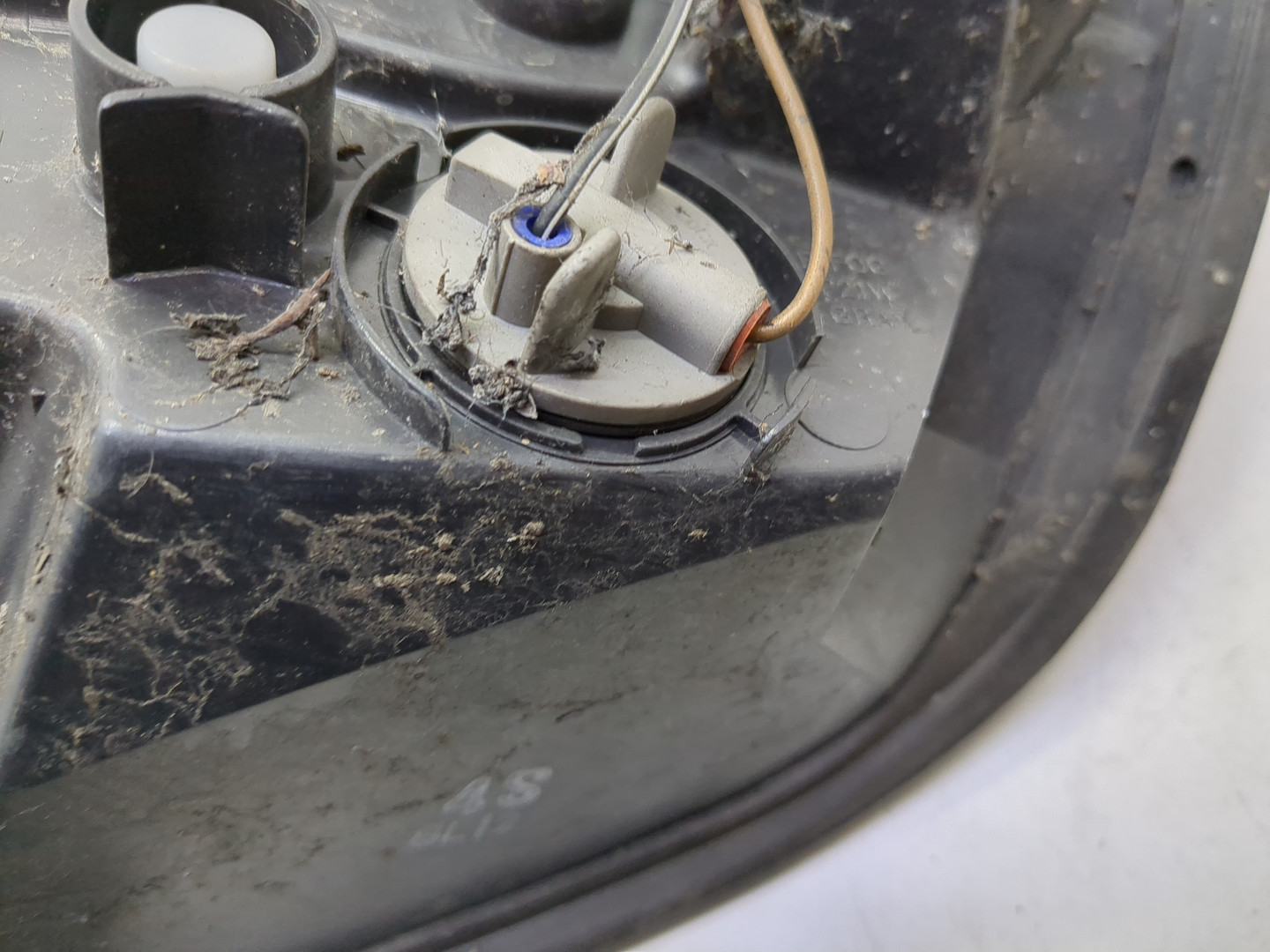 Фонарь задний левый