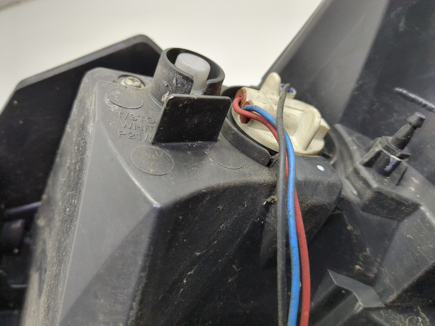 Фонарь задний левый