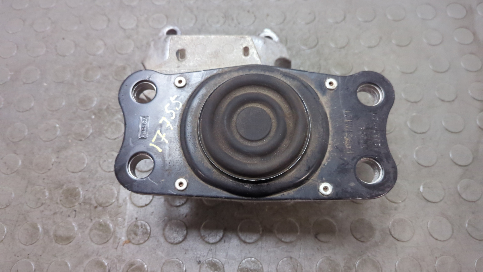 Опора двигателя