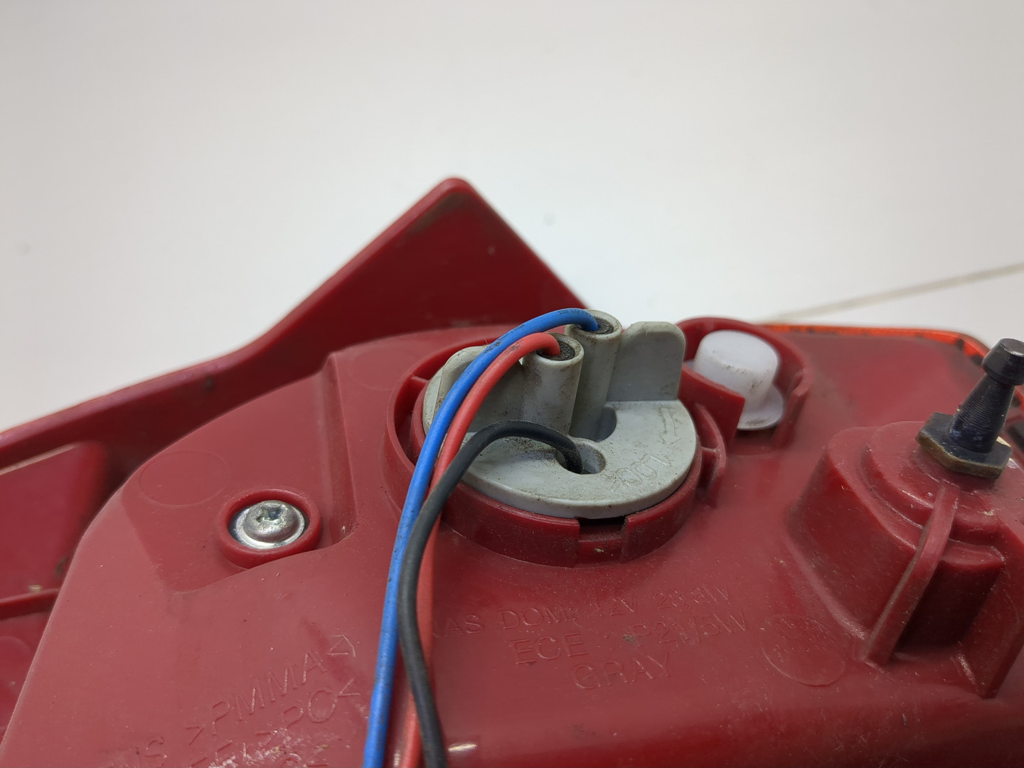 Фонарь задний левый