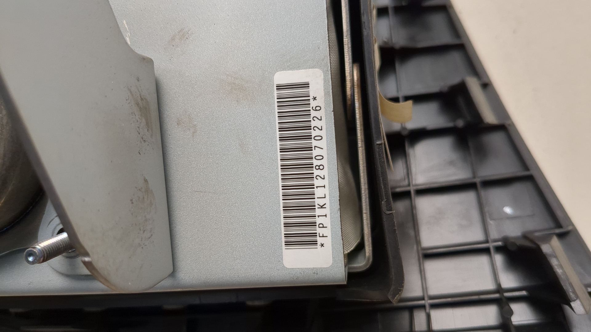 Подушка безопасности пассажирская (в торпедо)