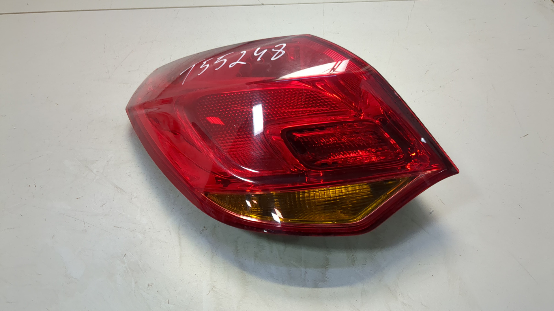 Фонарь задний левый