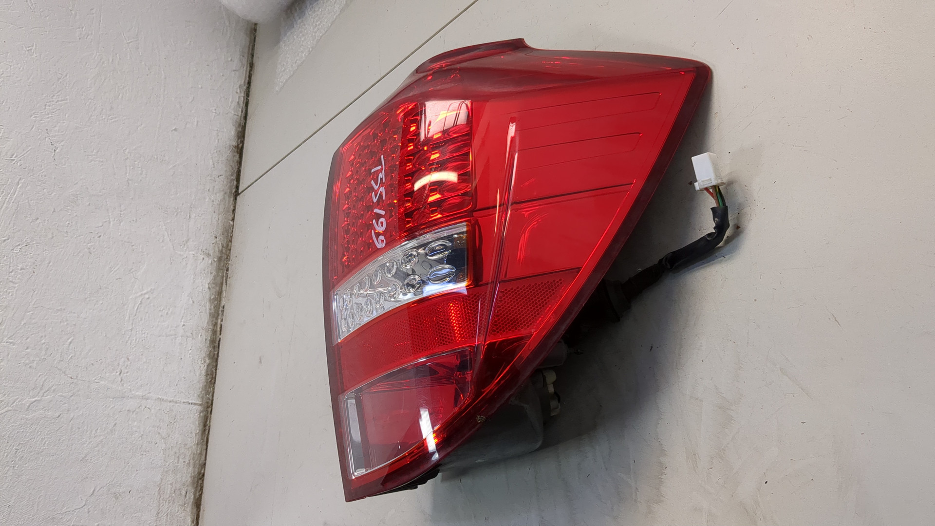 Фонарь задний правый