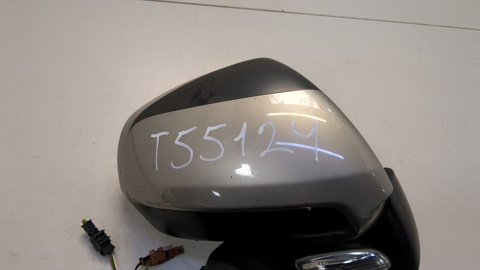 Зеркало правое электрическое