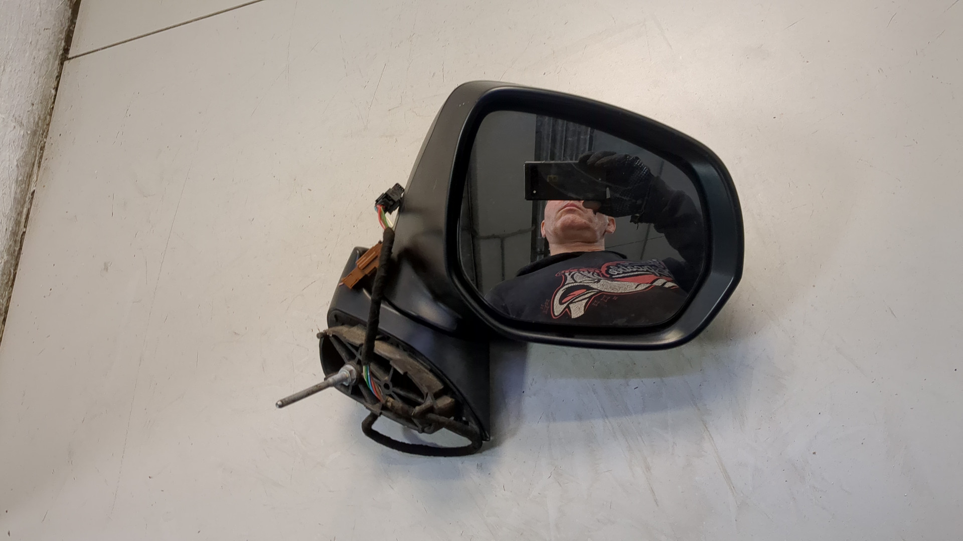 Зеркало правое электрическое