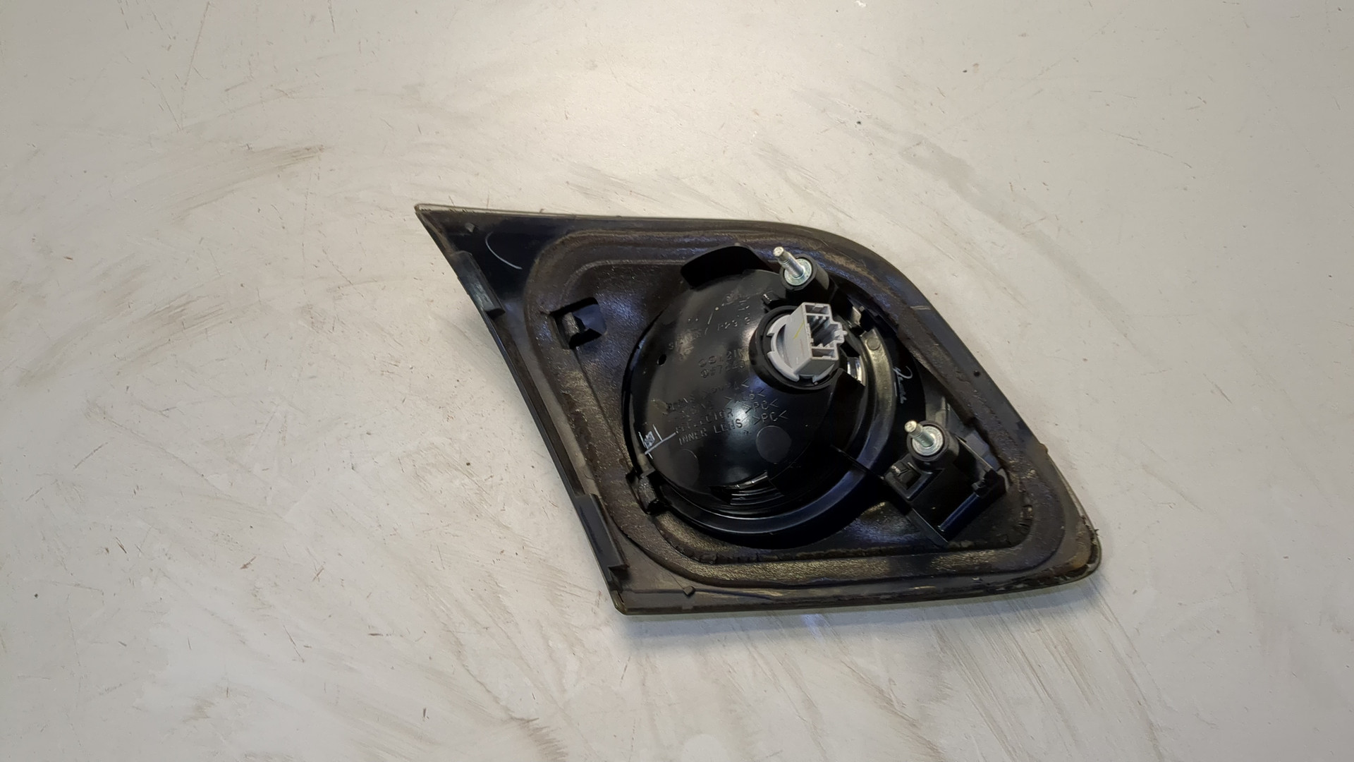 Фонарь задний внутренний правый