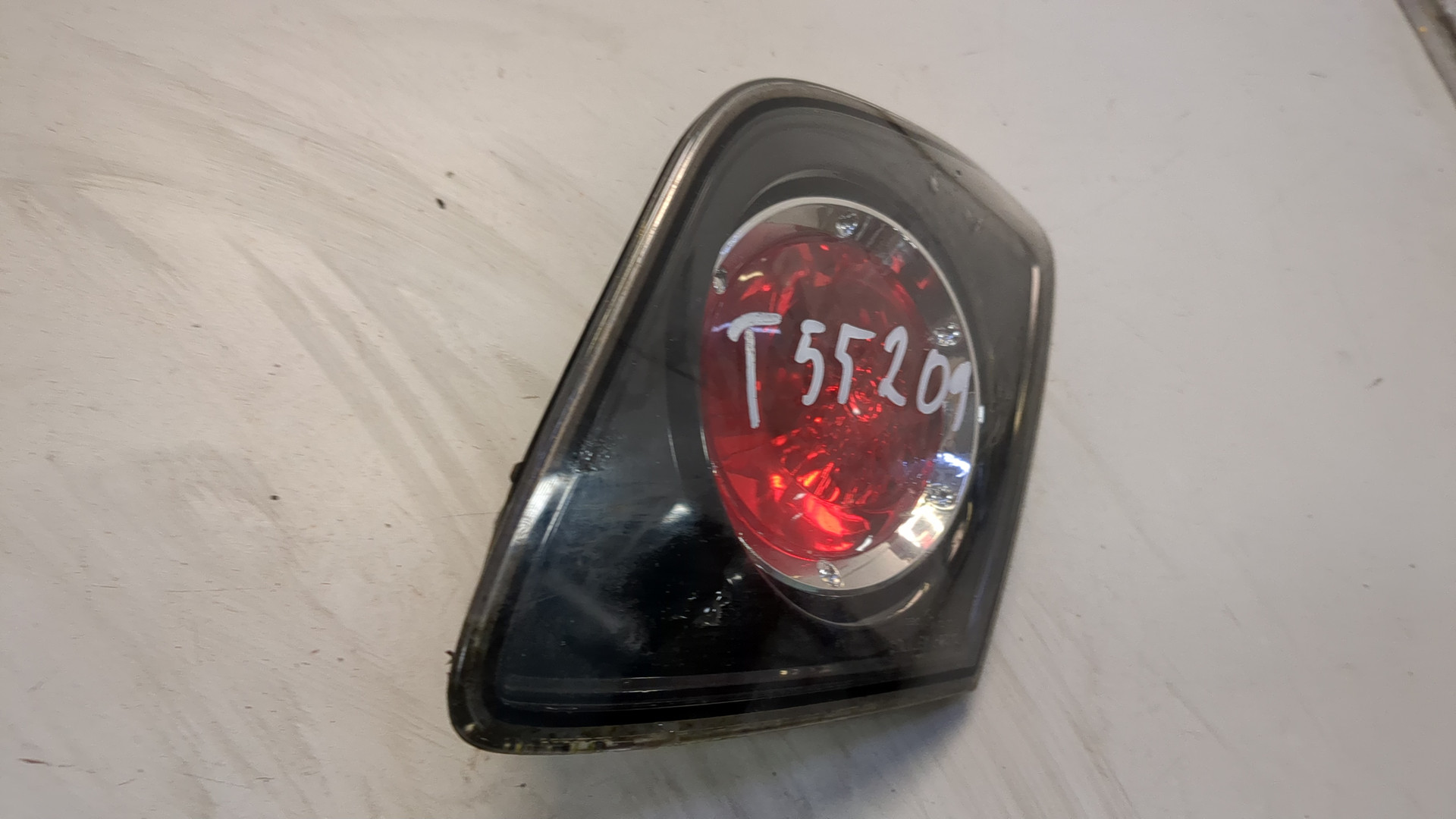 Фонарь задний внутренний правый