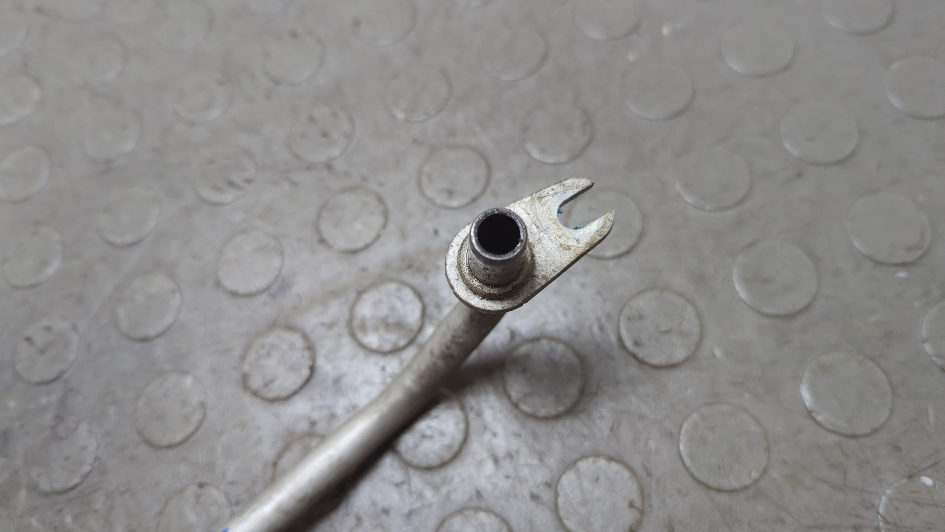 Трубка масляная