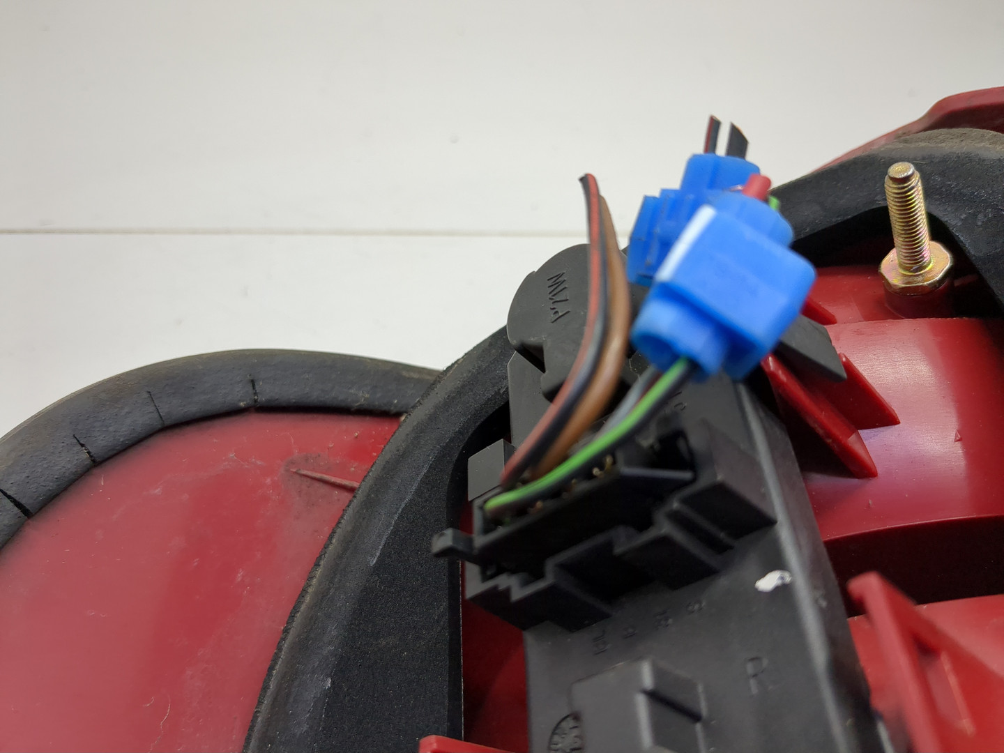 Фонарь задний правый