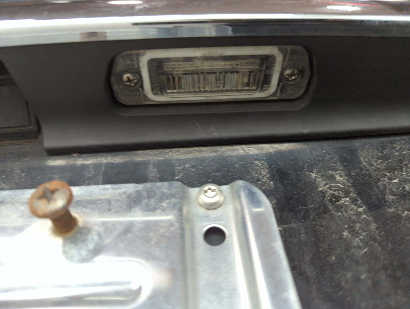 Дверь багажника