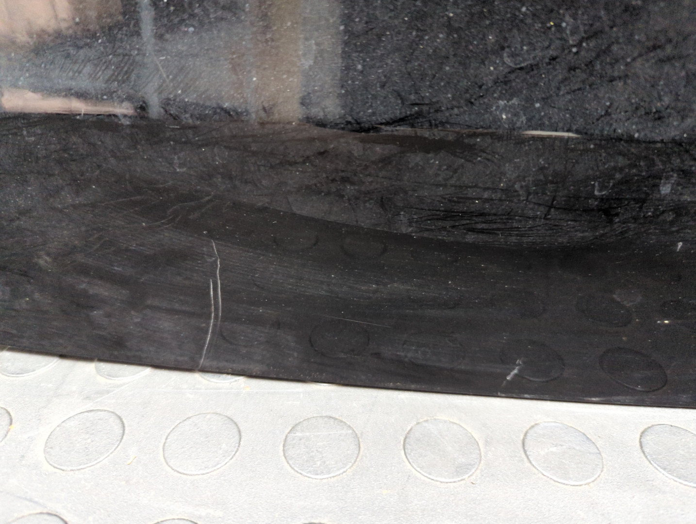 Дверь багажника