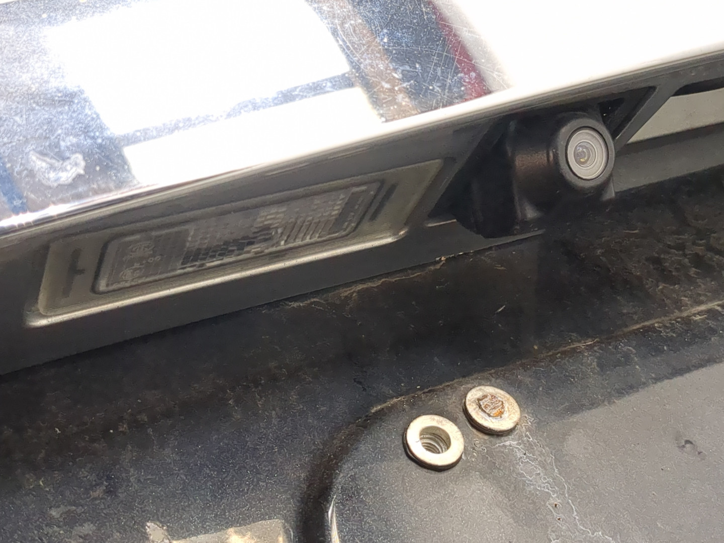 Дверь багажника