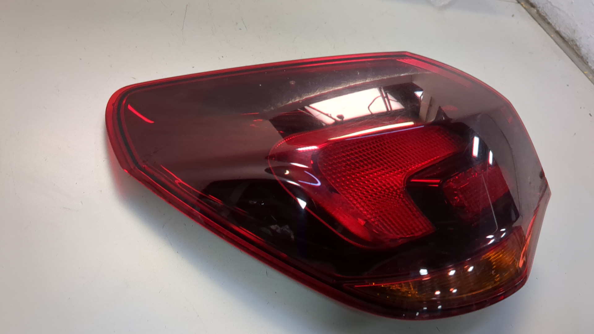 Фонарь задний левый