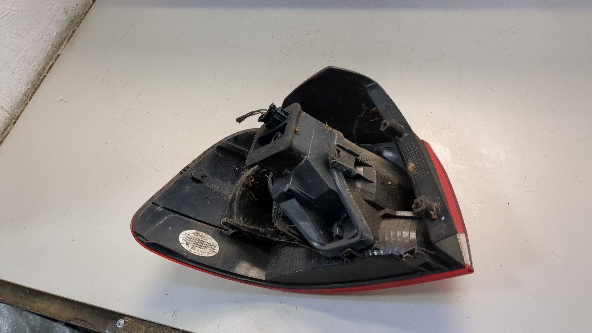 Фонарь задний правый