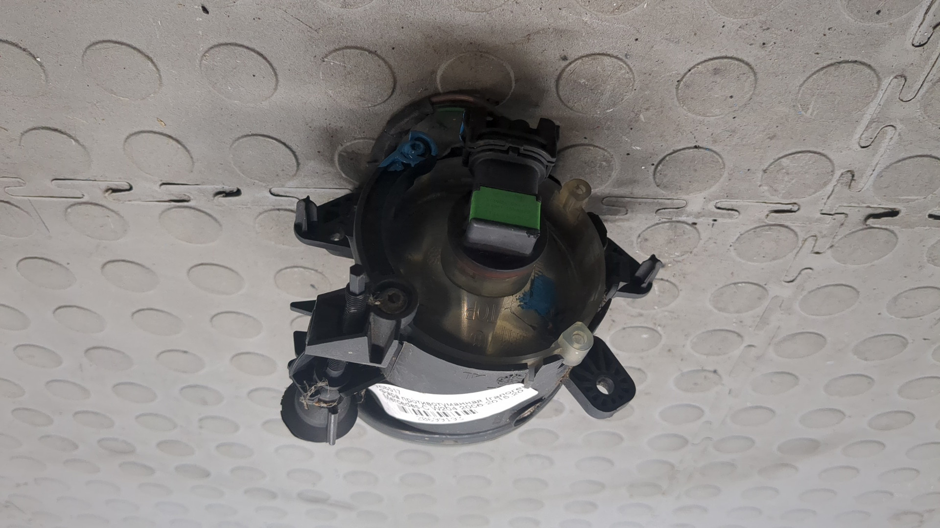 Фара противотуманная левая