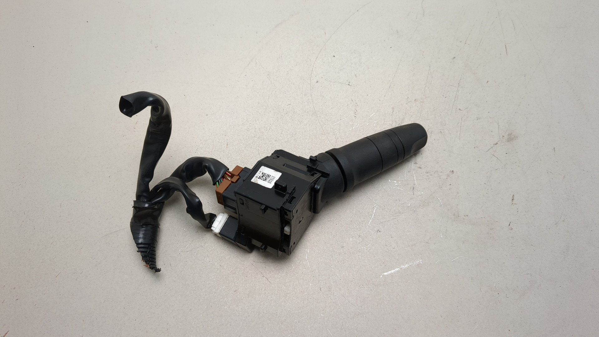 Переключатель поворотов подрулевой