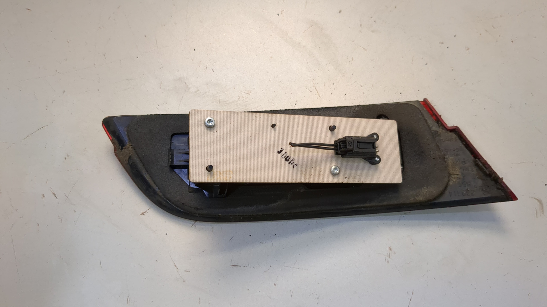 Фонарь задний внутренний правый