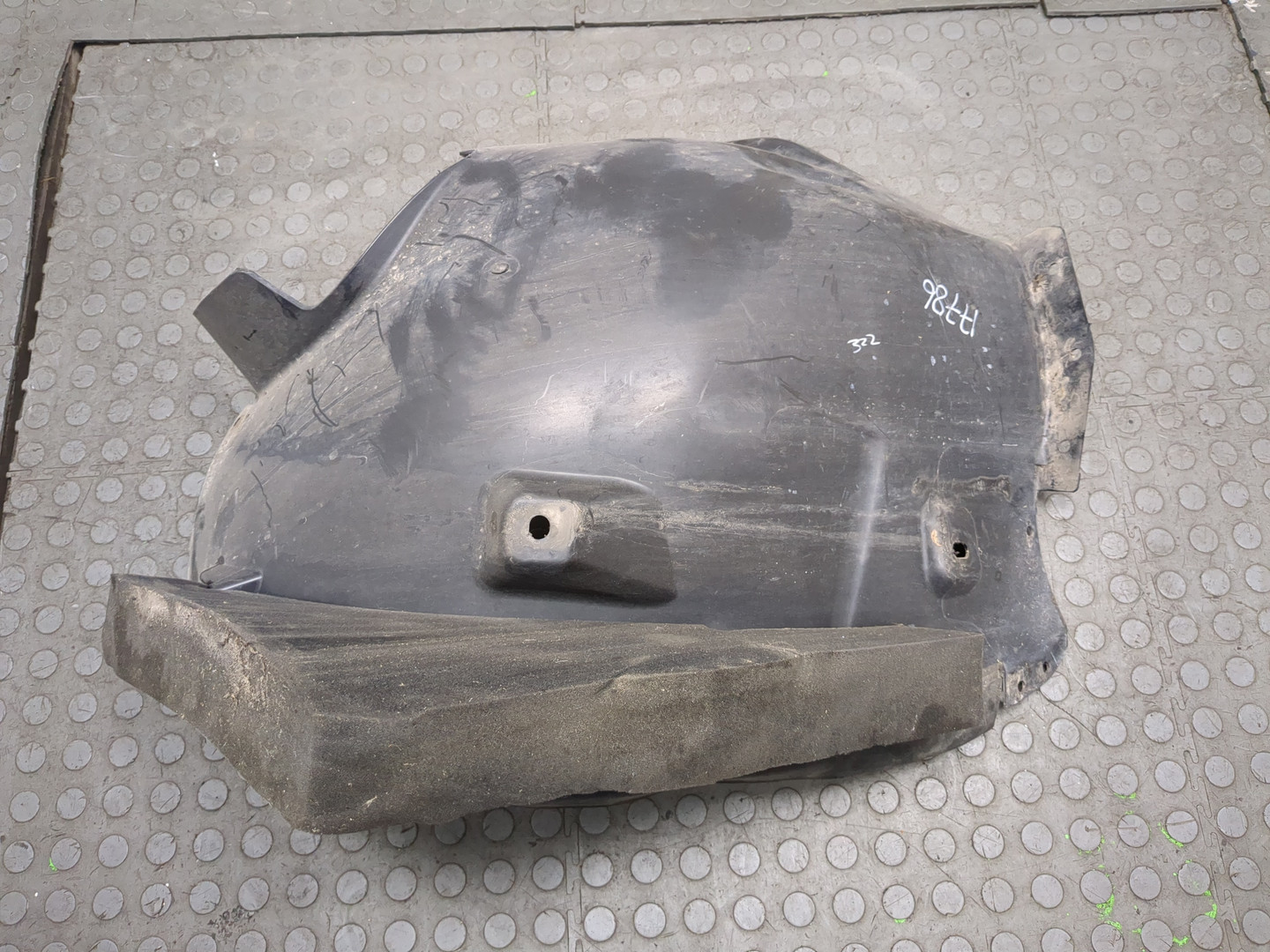 Локер передний левый