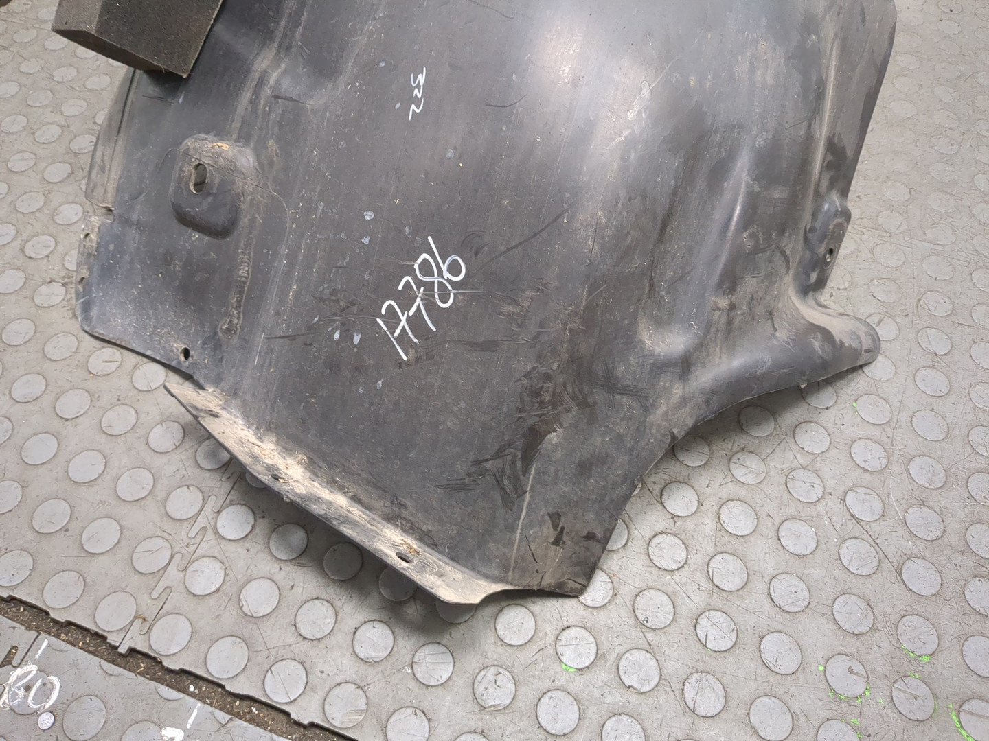 Локер передний левый