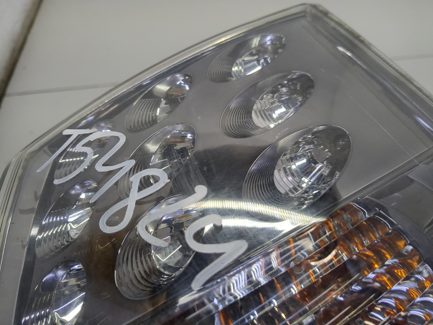 Фонарь задний правый