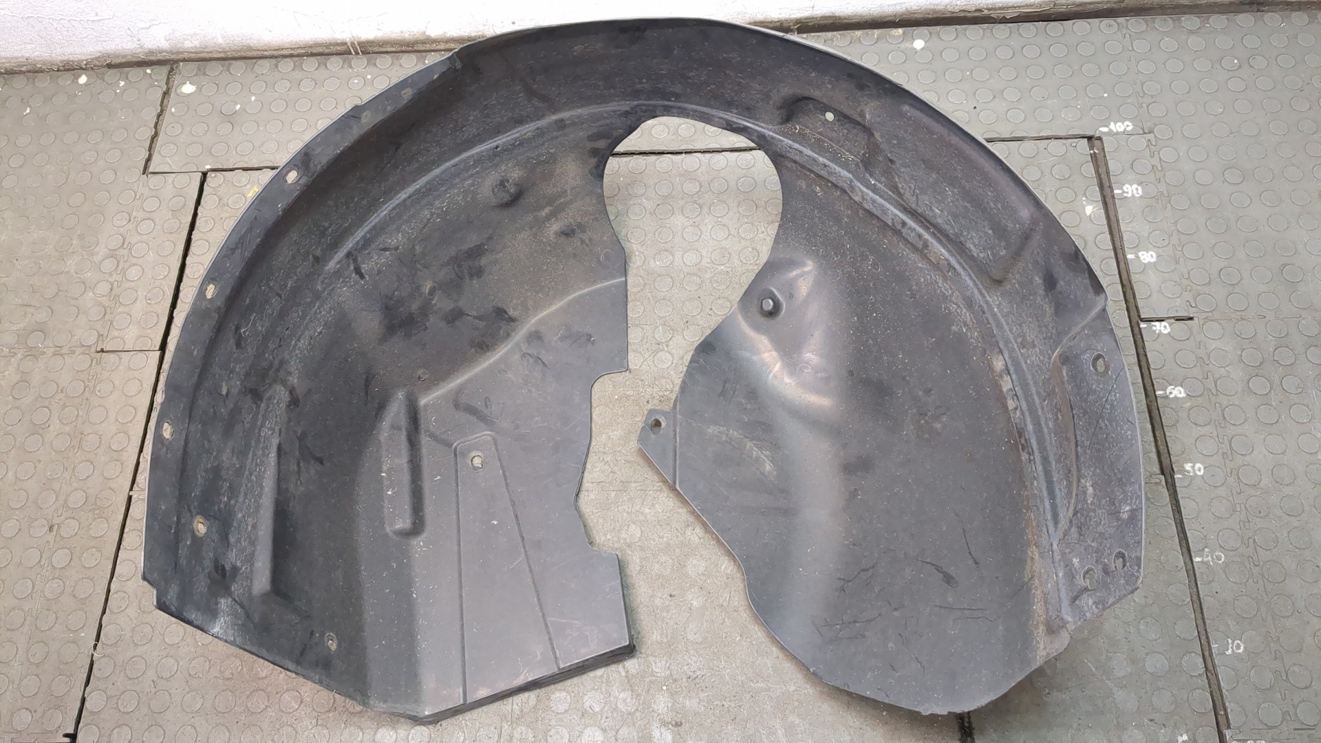 Локер передний левый