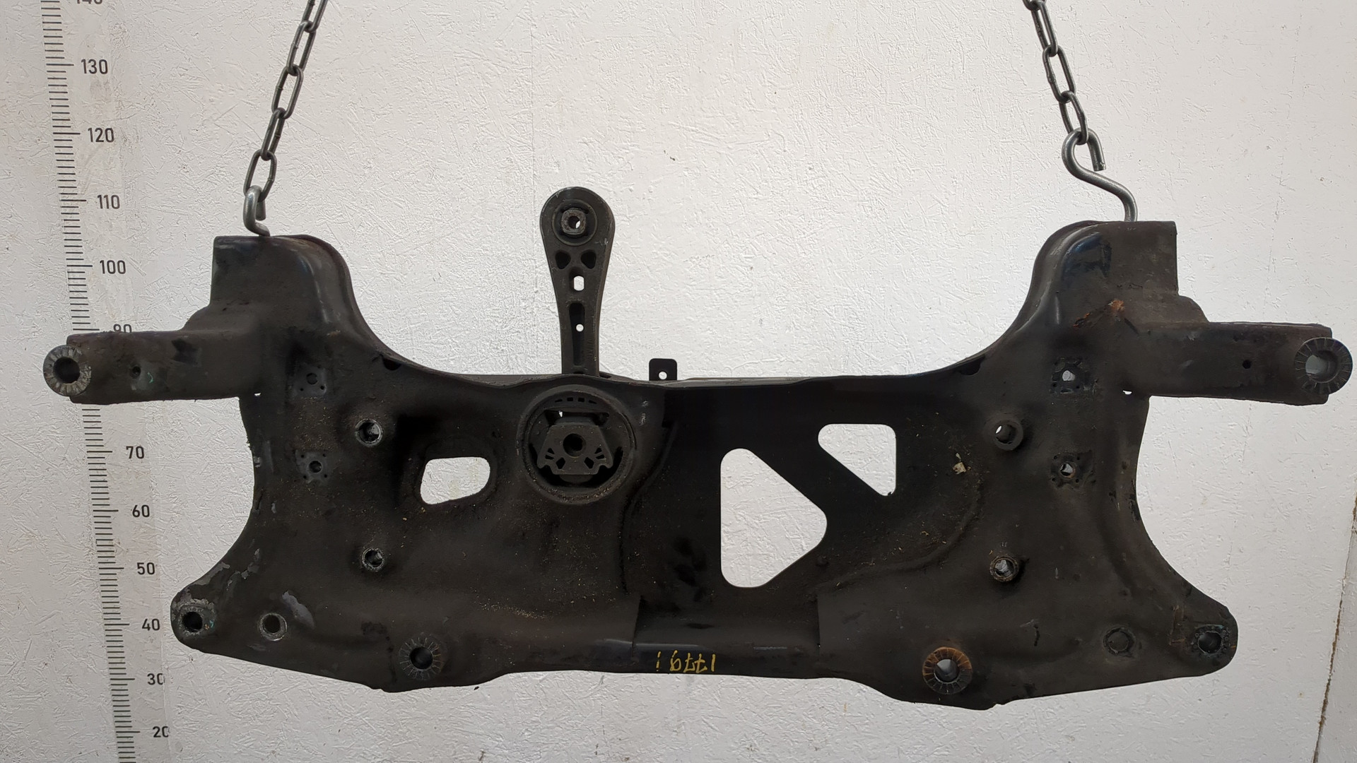 Балка подмоторная