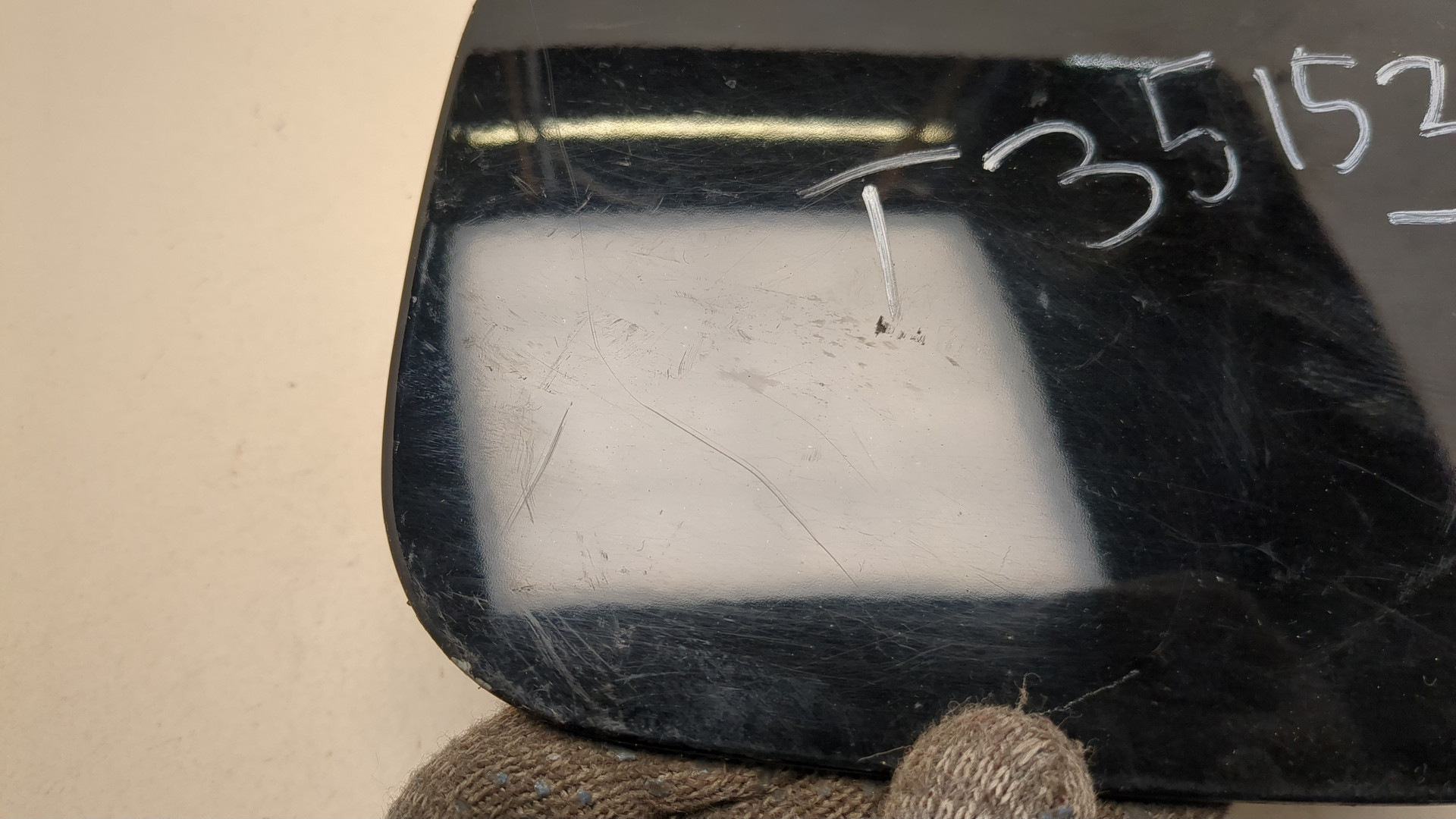 Лючок бензобака