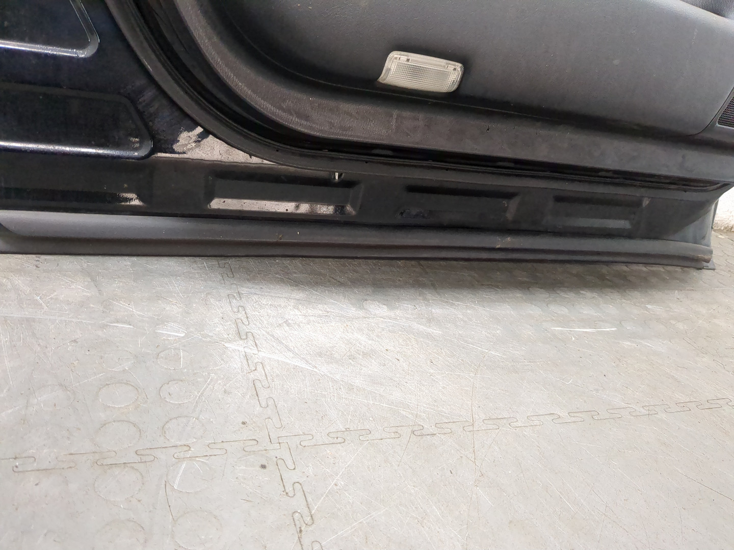 Дверь передняя левая