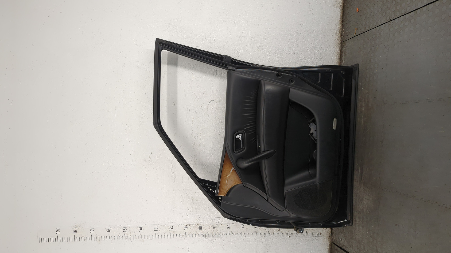 Дверь передняя правая