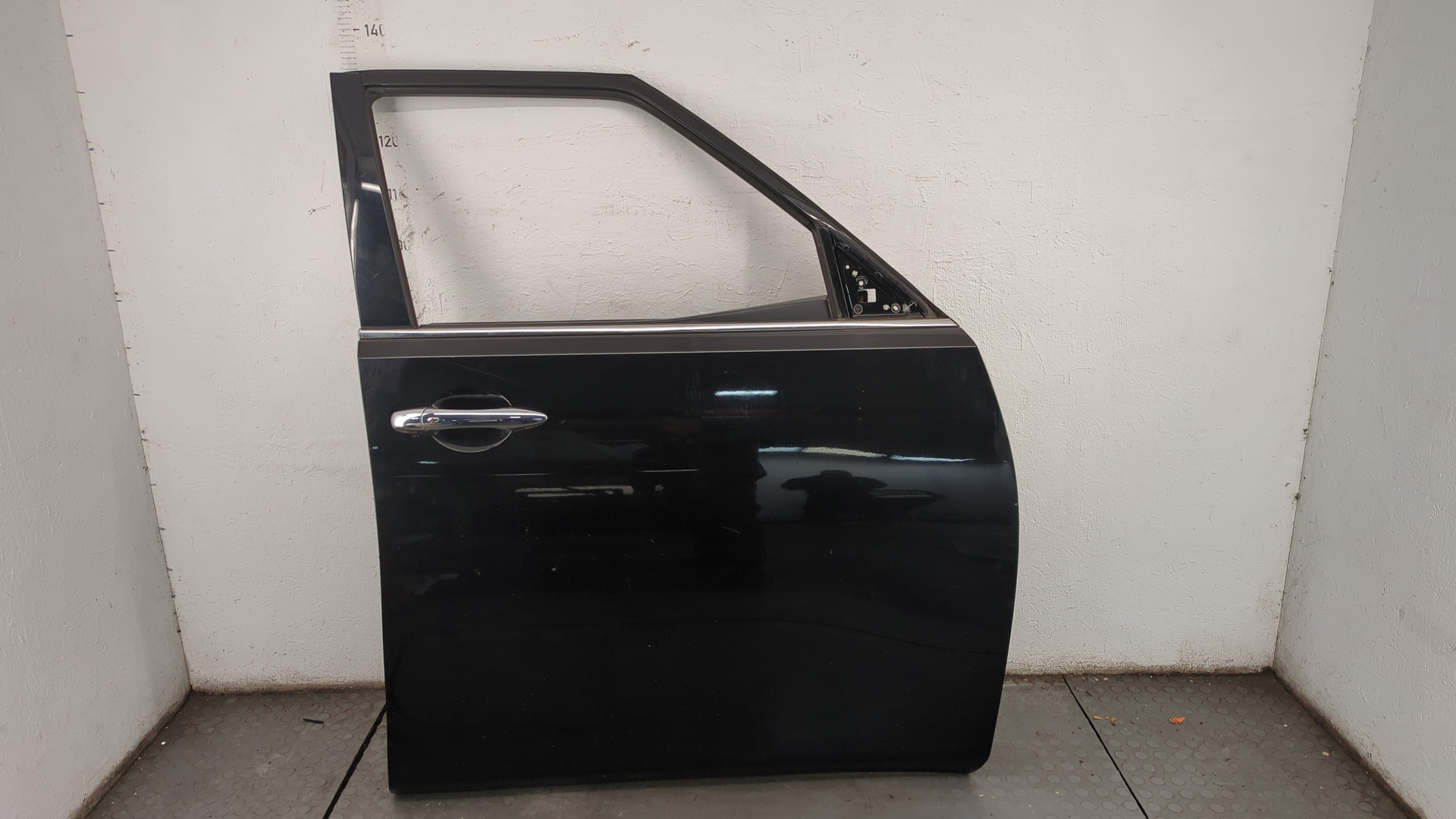 Дверь передняя правая