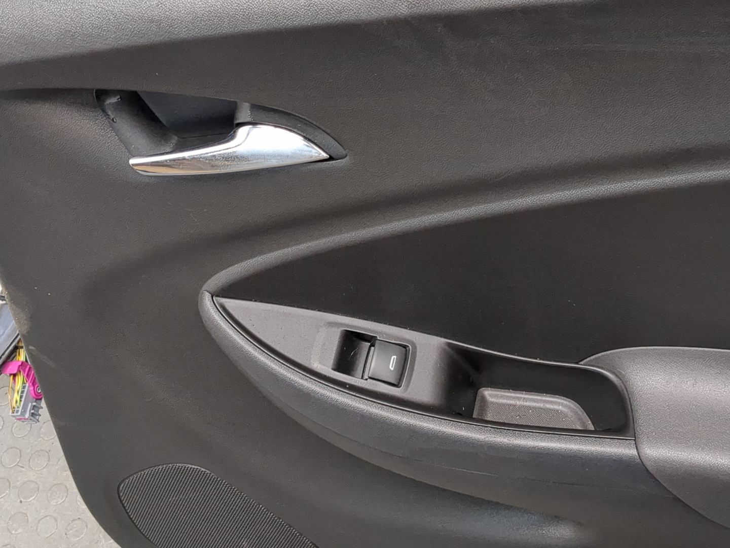 Дверь задняя правая