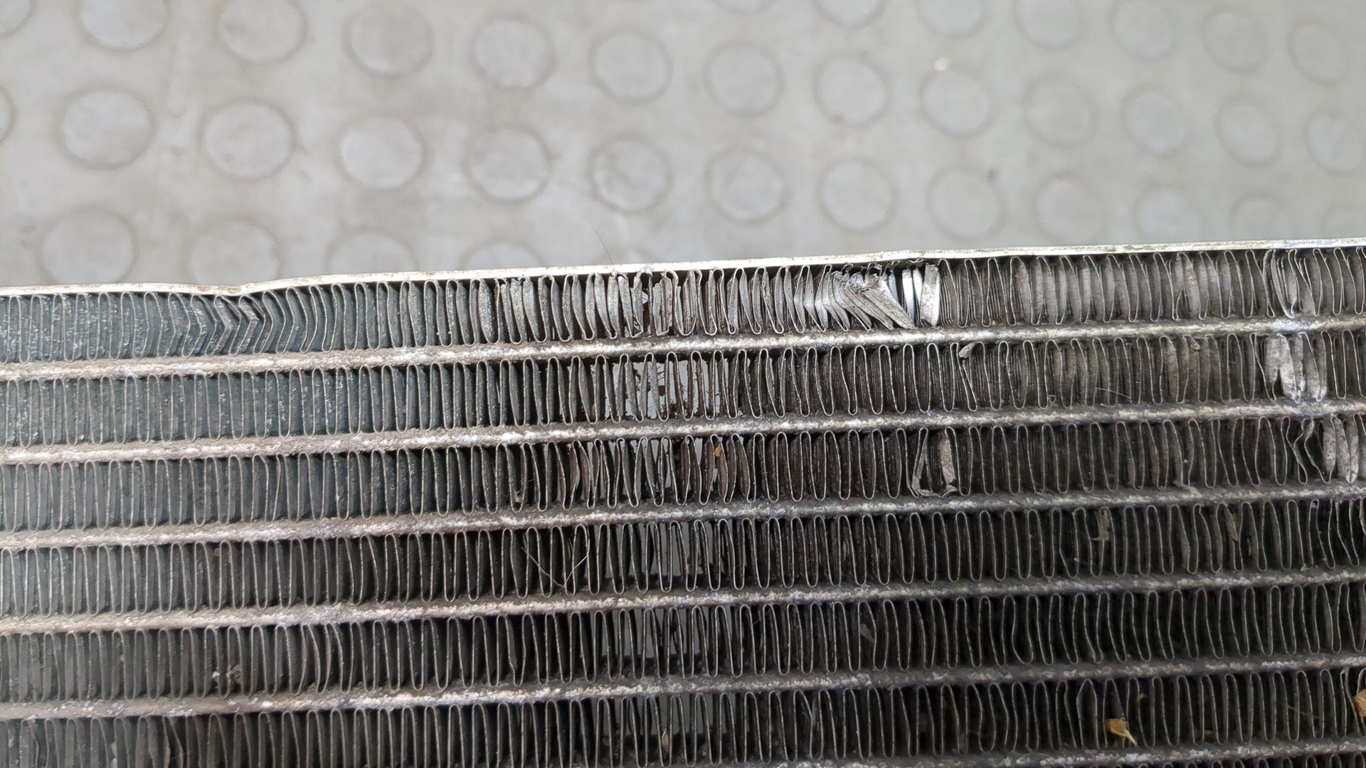 Радиатор кондиционера / конденсер