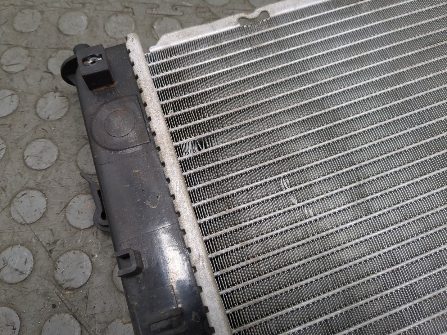 Радиатор охлаждения двигателя основной