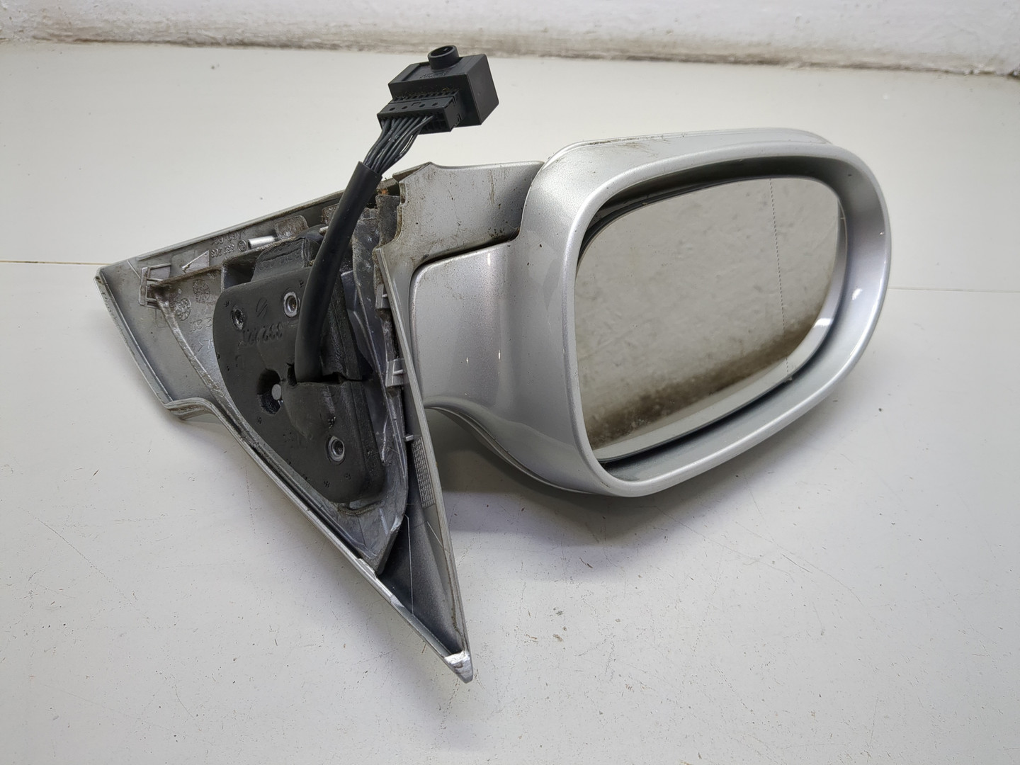 Зеркало левое электрическое